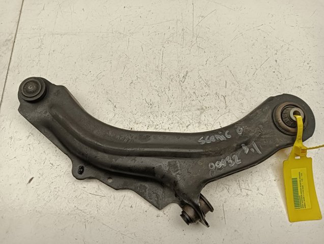 Wahacz zawieszenia przedniego dolny lewy 8200679063 RENAULT