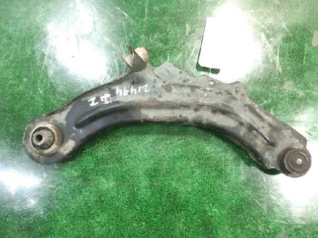 Wahacz zawieszenia przedniego dolny lewy 8200679063 RENAULT