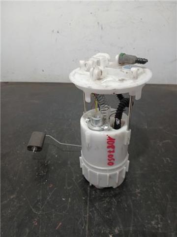 Moduł pompy paliwowej z czujnikiem poziomu paliwa 8200680583 RENAULT