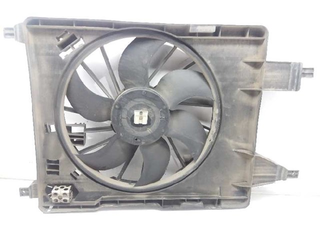 Wentylator elektryczny układu chłodzenia kompletny (silnik+wirnik) 8200680824 RENAULT