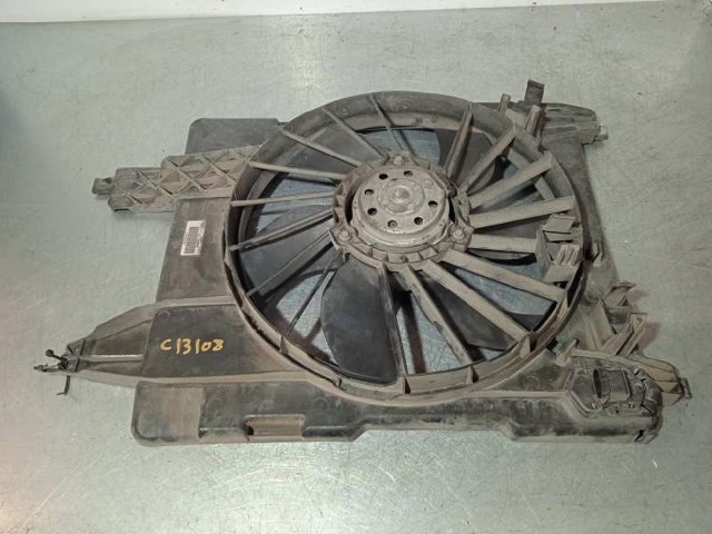 Wentylator elektryczny układu chłodzenia kompletny (silnik+wirnik) 8200680824 RENAULT