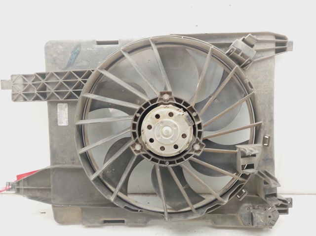 Wentylator elektryczny układu chłodzenia kompletny (silnik+wirnik) 8200680824 RENAULT