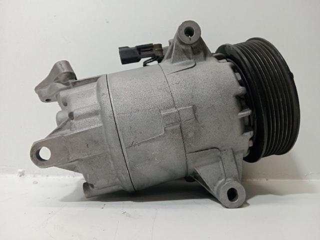 Sprężarka klimatyzacji 8200688814 RENAULT