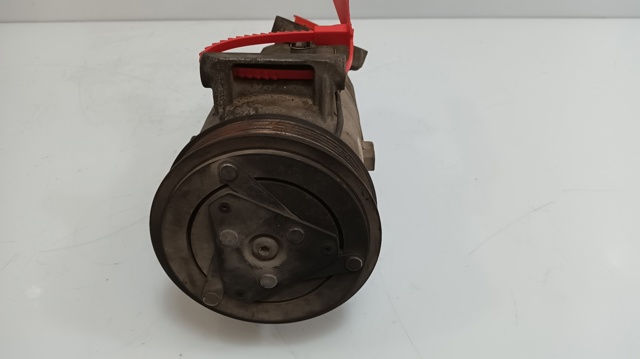 Sprężarka klimatyzacji 8200688814 RENAULT