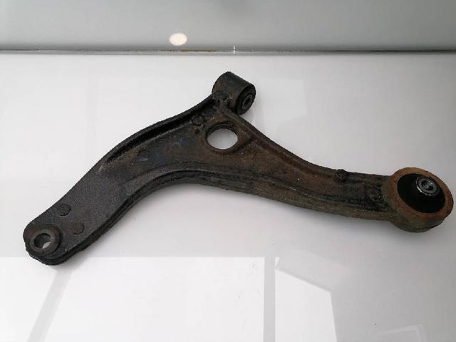 Wahacz zawieszenia przedniego dolny lewy 8200688871 RENAULT