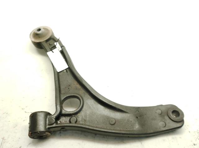 Wahacz zawieszenia przedniego dolny lewy 8200688871 RENAULT