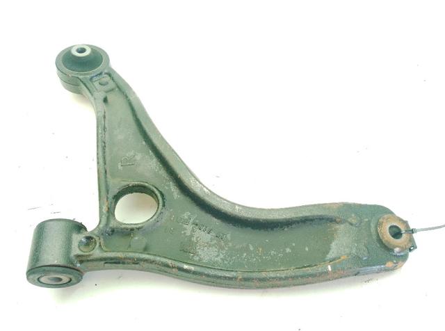 Wahacz zawieszenia przedniego dolny prawy 8200688875 RENAULT