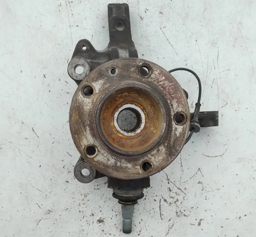 Piasta przednia 8200688970 RENAULT