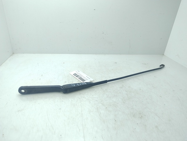 Ramię wycieraczki szyby przedniej 8200696499 RENAULT
