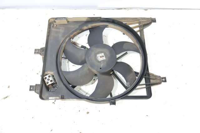 Wentylator elektryczny układu chłodzenia kompletny (silnik+wirnik) 8200702959 RENAULT