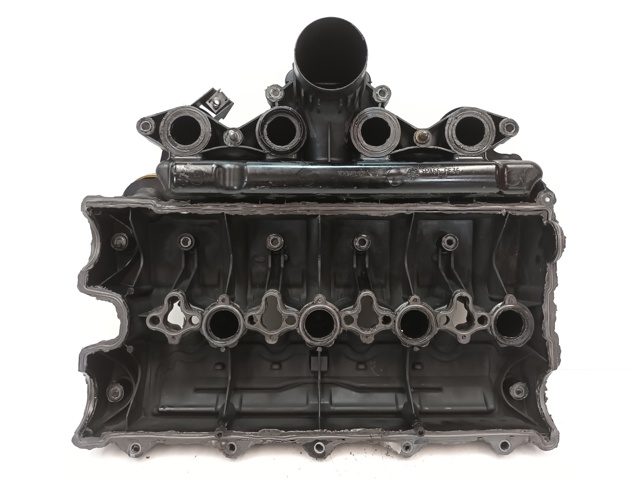 Pokrywa zaworowa 8200714033 RENAULT