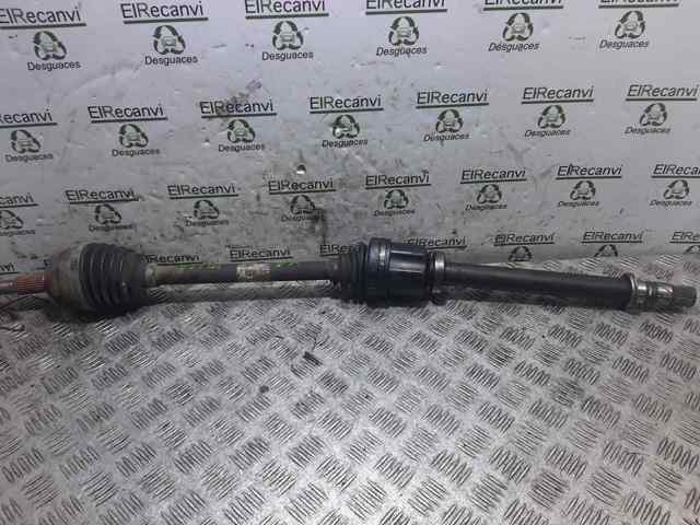 Półoś napędowa przednia prawa 8200725511 RENAULT