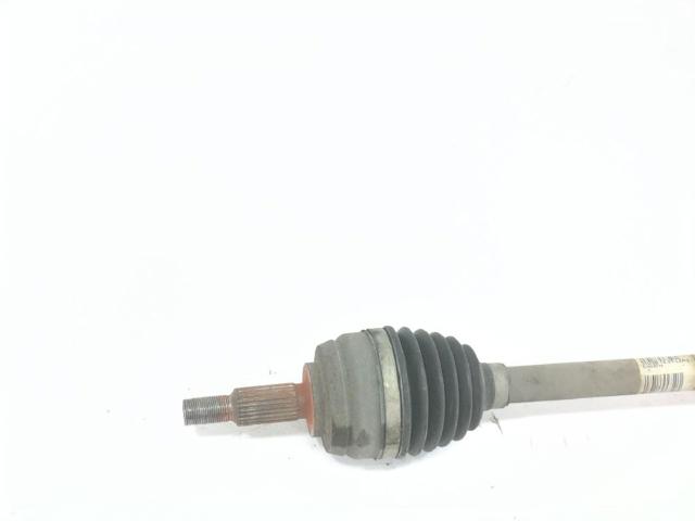 Półoś napędowa przednia prawa 8200725511 RENAULT