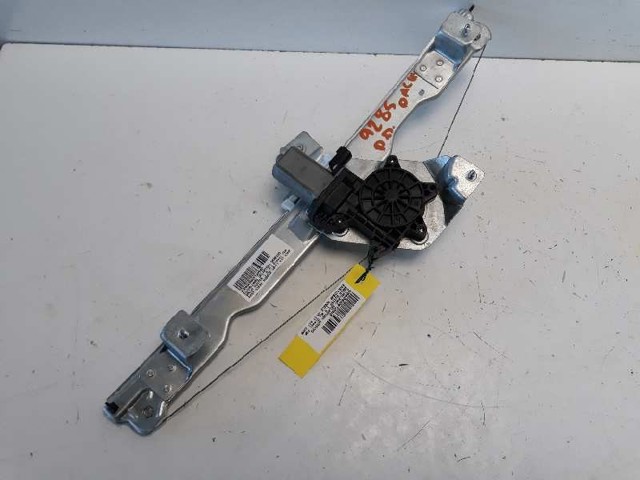 Mechanizm podnoszenia szyby drzwi przednich prawych 8200733828 RENAULT