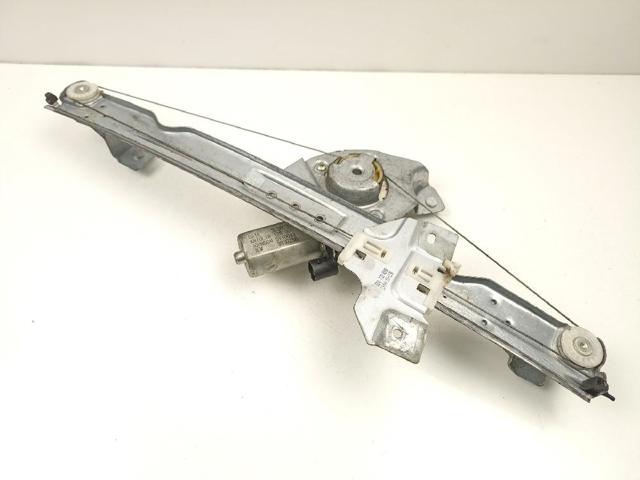 Mechanizm podnoszenia szyby drzwi przednich prawych 8200733828 RENAULT