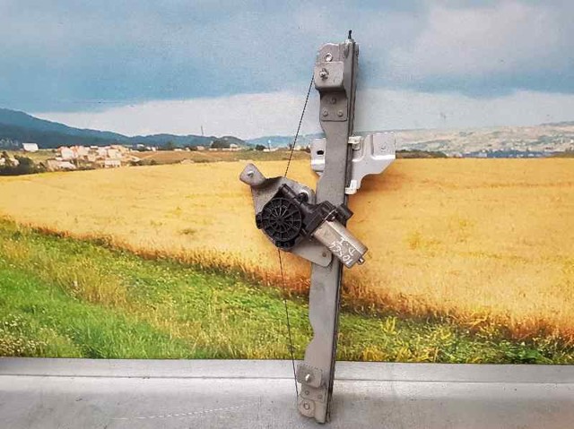 Mechanizm podnoszenia szyby drzwi przednich lewych 8200733829 RENAULT
