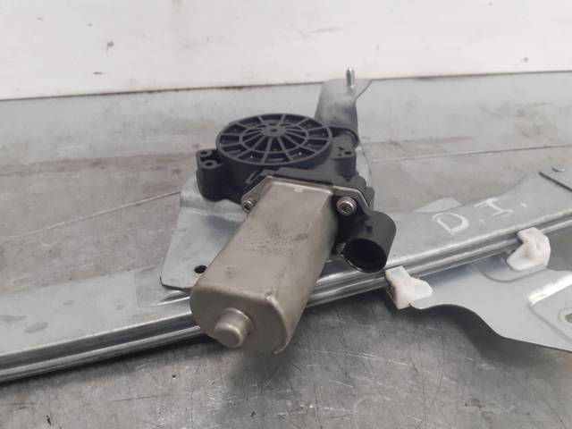 Mechanizm podnoszenia szyby drzwi przednich lewych 82007338290 RENAULT