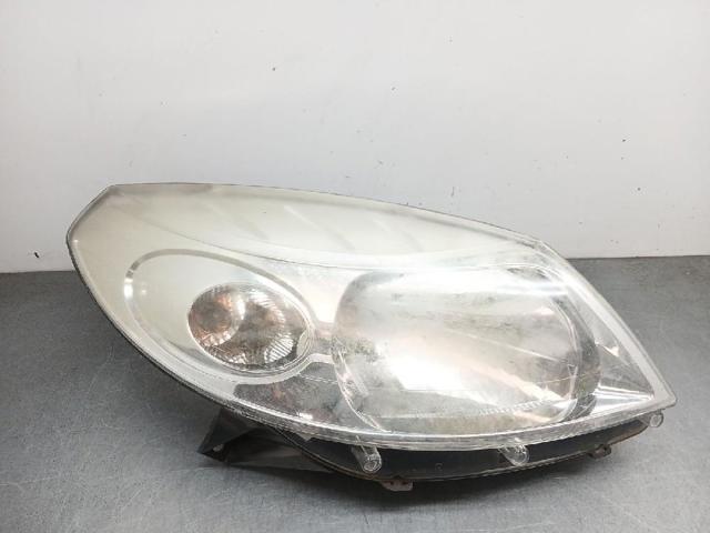 Reflektor prawy 8200733877 RENAULT