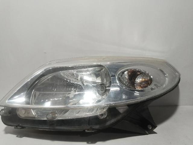 Reflektor lewy 8200733878 RENAULT