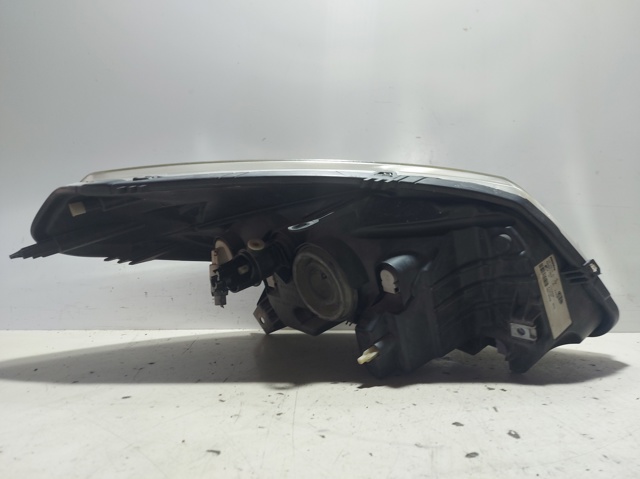 Reflektor lewy 8200733878 RENAULT