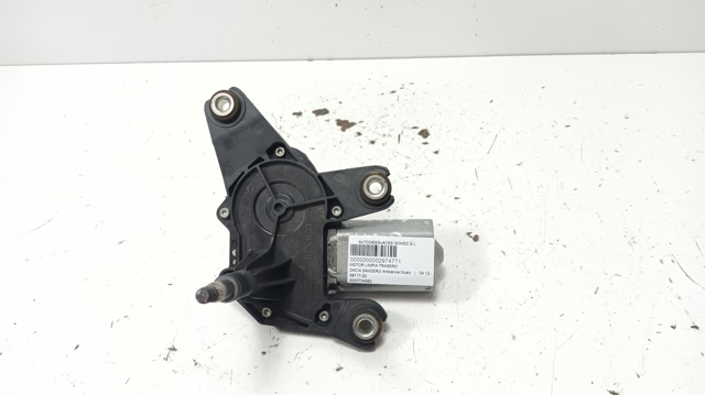 Silniczek wycieraczki tylnej szyby 8200734582 RENAULT