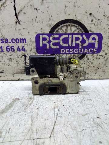 Zamek drzwi przednich prawych 8200735224 RENAULT