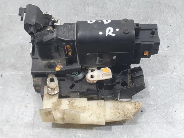 Zamek drzwi przednich prawych 8200735224 RENAULT