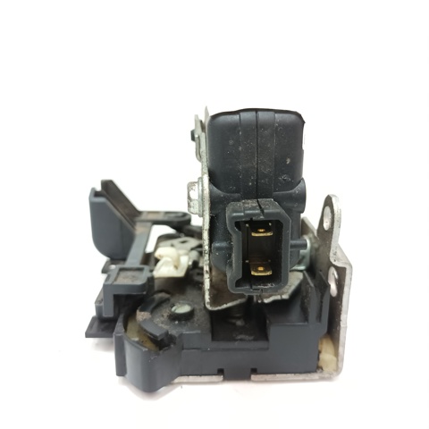 Zamek drzwi przednich prawych 8200735224 RENAULT