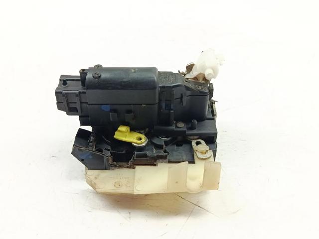 Zamek drzwi przednich lewych 8200735227 RENAULT