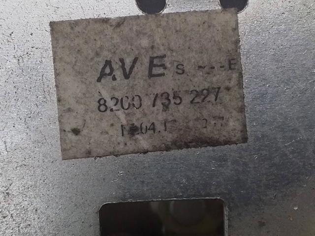 Zamek drzwi przednich lewych 8200735227 RENAULT