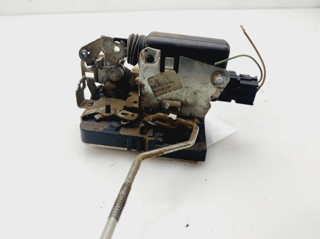 Zamek drzwi tylnych prawych 8200735246 RENAULT