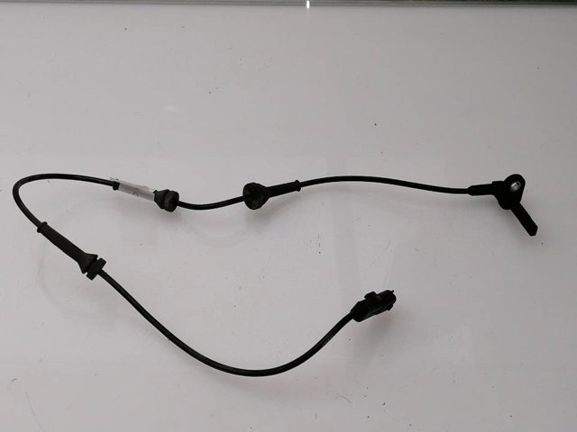 Czujnik ABS przedni 8200735314 OPEL