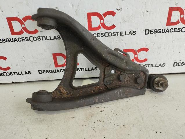 Wahacz zawieszenia przedniego dolny lewy 8200737112 RENAULT
