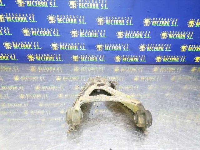 Wahacz zawieszenia przedniego dolny lewy 8200737132 RENAULT