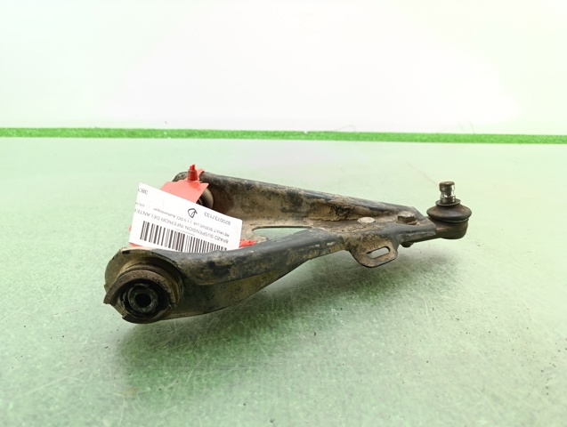 Wahacz zawieszenia przedniego dolny prawy 8200737133 RENAULT