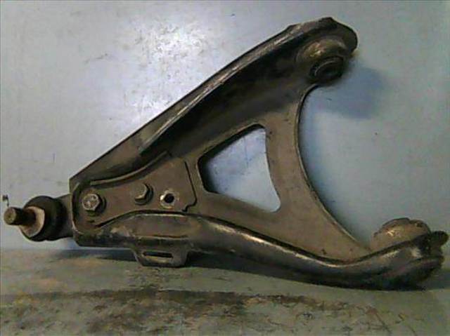 Wahacz zawieszenia przedniego dolny lewy 8200737134 RENAULT