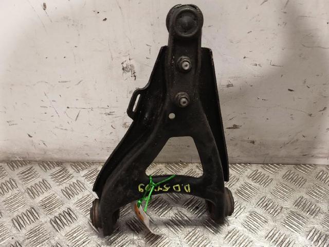 Wahacz zawieszenia przedniego dolny prawy 8200737135 RENAULT