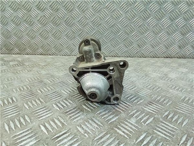 Rozrusznik 8200741476B RENAULT