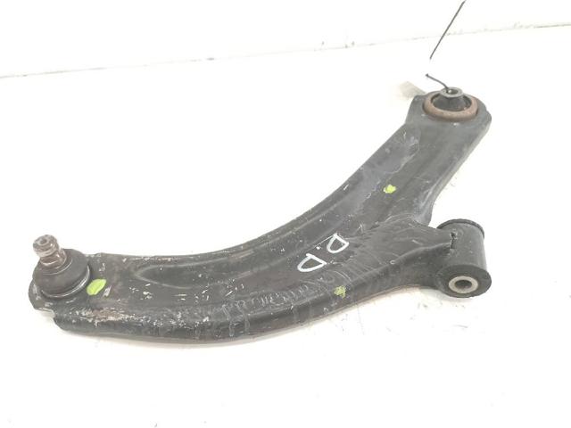 Wahacz zawieszenia przedniego dolny prawy 8200744092 RENAULT