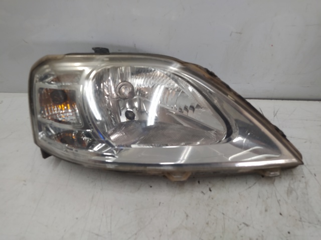 Reflektor prawy 8200744754 RENAULT