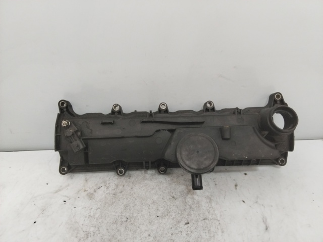 Pokrywa zaworowa 8200756123 RENAULT