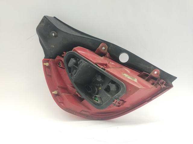 Lampa zespolona tylna prawa 8200776050 RENAULT