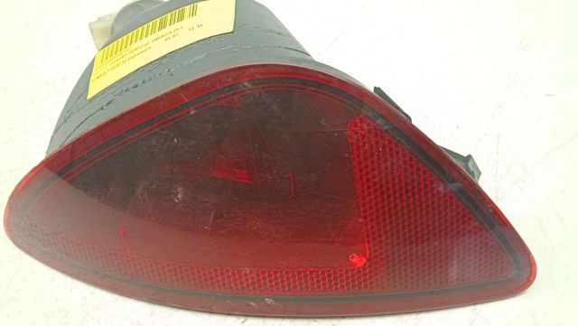 Przednia lampa przeciwmgielna tylna prawa 8200776121 RENAULT
