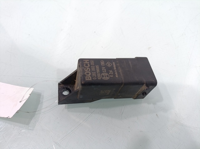 Przekaźnik świec żarowych 8200798585 OPEL