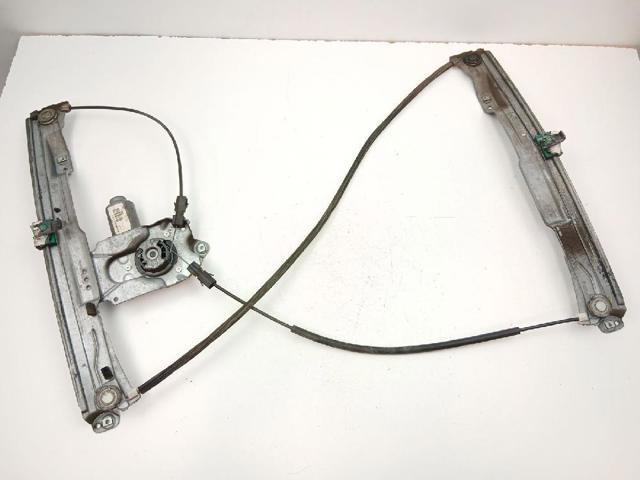 Mechanizm podnoszenia szyby drzwi przednich prawych 8200826165 RENAULT