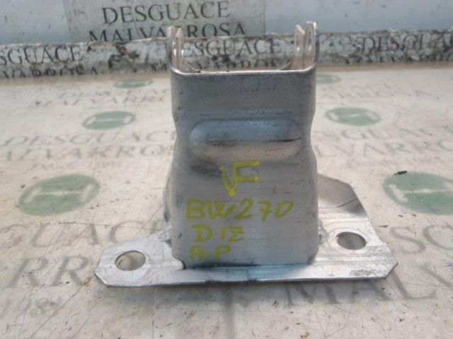 Wzmocnienie zderzaka przedniego 8200834849 RENAULT