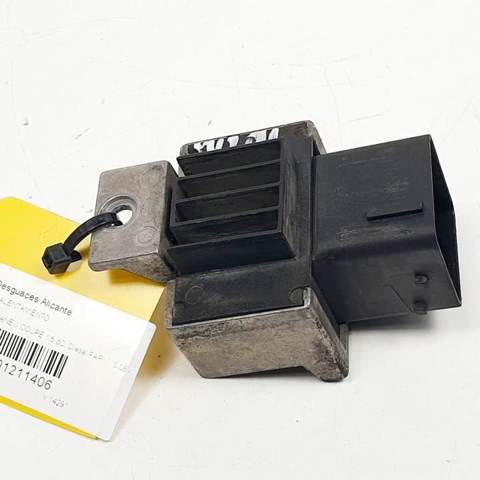 Przekaźnik świec żarowych 8200859243 RENAULT