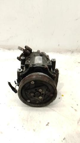 Sprężarka klimatyzacji 8200866443 RENAULT