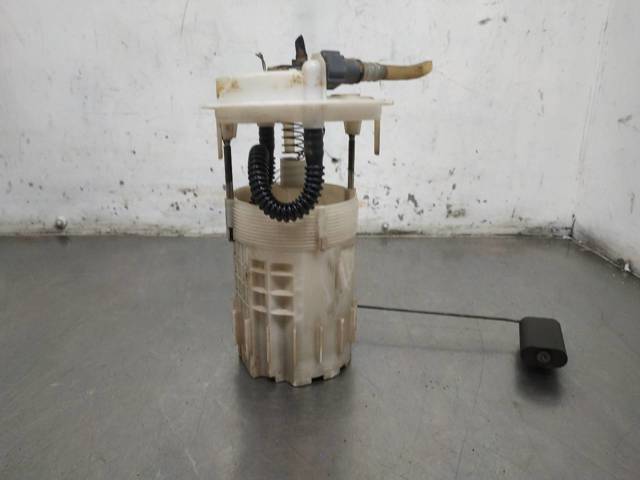 Moduł pompy paliwowej z czujnikiem poziomu paliwa 8200889199 RENAULT