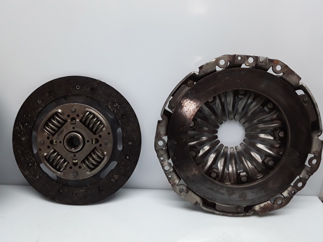 Tarcza sprzęgła 8200900112 NISSAN